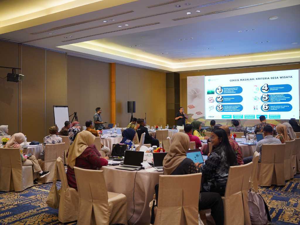 Gallery capacity_building_menuju_desa_wisata_mandiri_dan_berkelanjutan