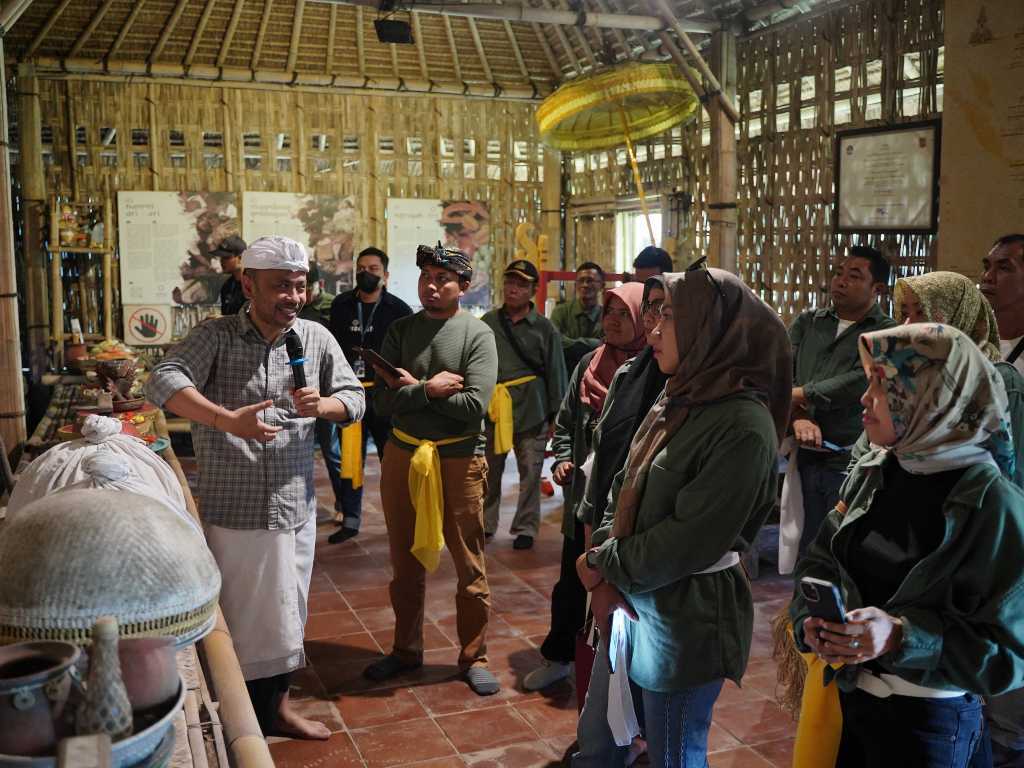 Gallery capacity_building_menuju_desa_wisata_mandiri_dan_berkelanjutan