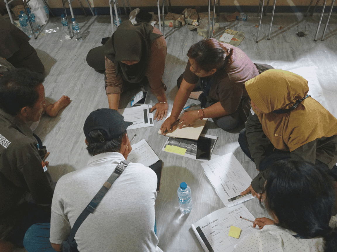 Pelatihan Pariwisata Berkelanjutan bersama Kemenparekraf di Tembudan PELATIHAN PEMASARAN PARIWISATA BERKELANJUTAN Di kampung tembudan