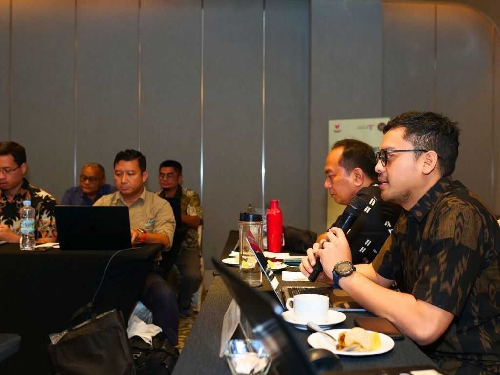 Gallery rapat_tindak_lanjut_roadmap_dekarbonisasi_dan_pembahasan_himbauan_penggunaan_produk_lokal