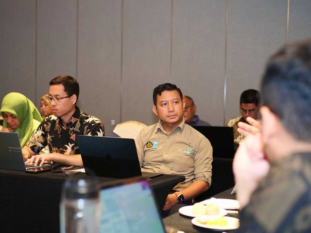 Gallery rapat_tindak_lanjut_roadmap_dekarbonisasi_dan_pembahasan_himbauan_penggunaan_produk_lokal