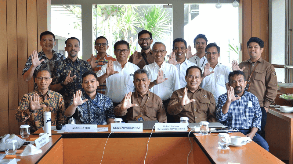 Peta Jalan Dekarbonisasi Sektor Pariwisata Indonesia: Proyek Kolaborasi Wise Steps Consulting, UNDP, dan Kemenparekraf