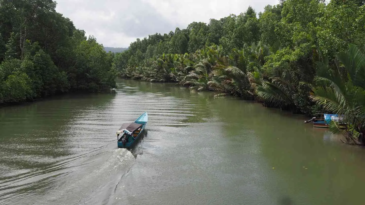 Feasibility Study: Ecotourism Product Development in East Fakfak proyek_stidu_kelayakan_ekowisata_di_fakfak